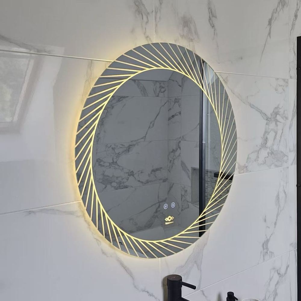 Miroir rond lumineux Nelsmann Neora sur mur effet marbre blanc