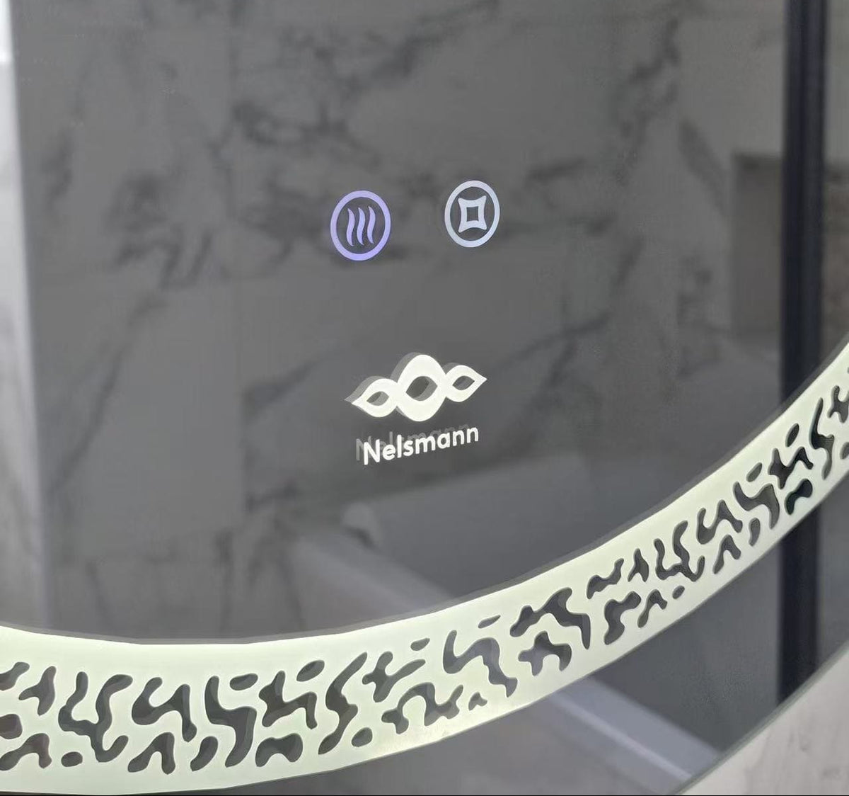 Notre logo nelsmann sur le miroir aurea 