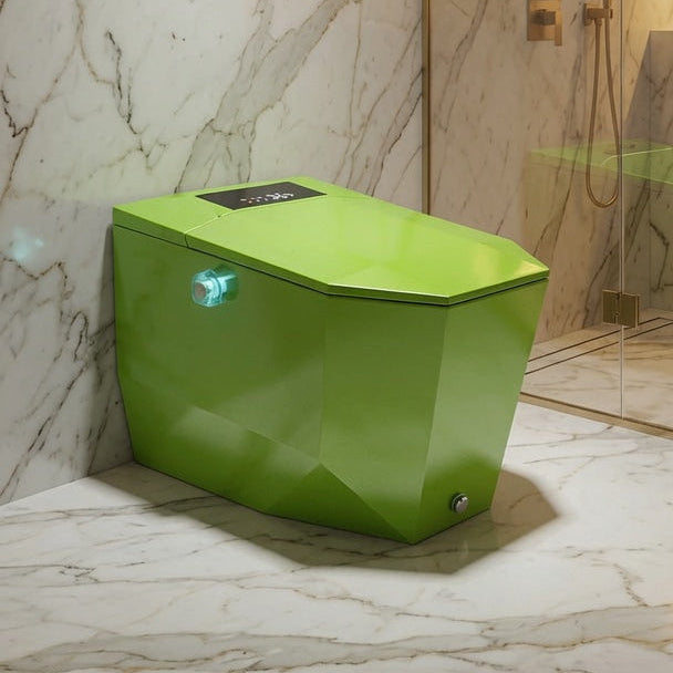 Toilette japonaise luxe Nelsmann KONGO coloris vert dans une salle de bain en marbre avec douche italienne